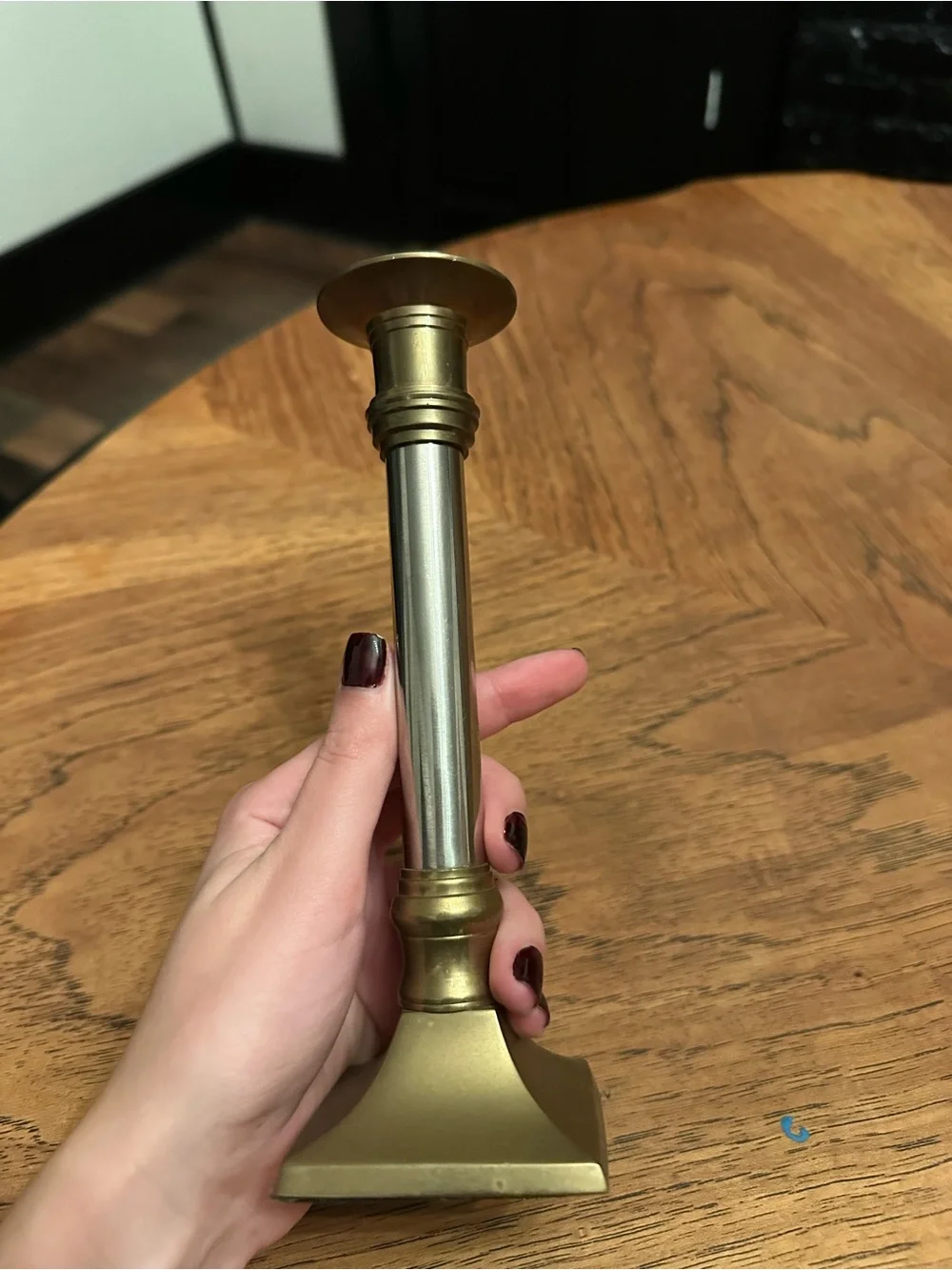 N/A elegant gold